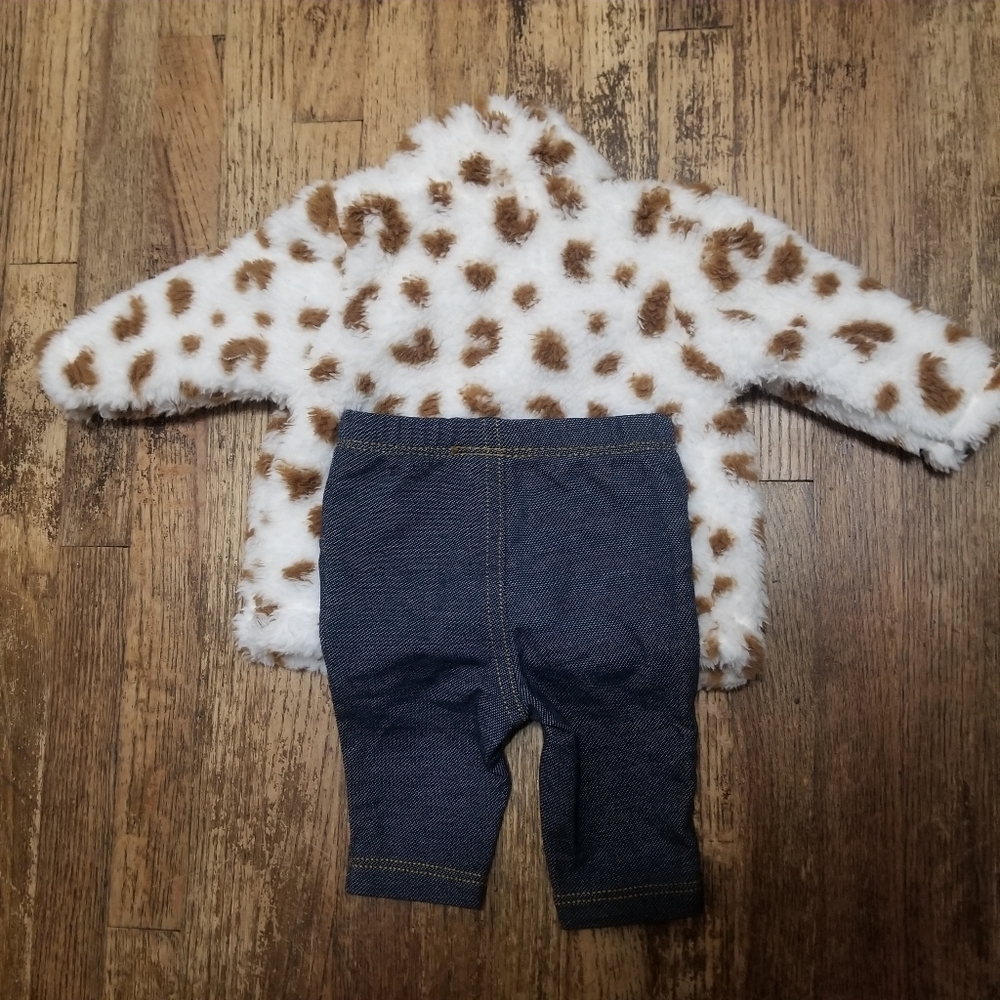 Carter's Newborn Set - Picture 3 of 4
